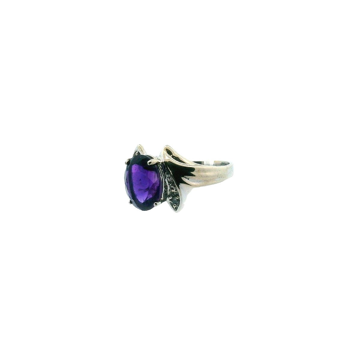 10K White Gold Diamond & Amethyst Ring