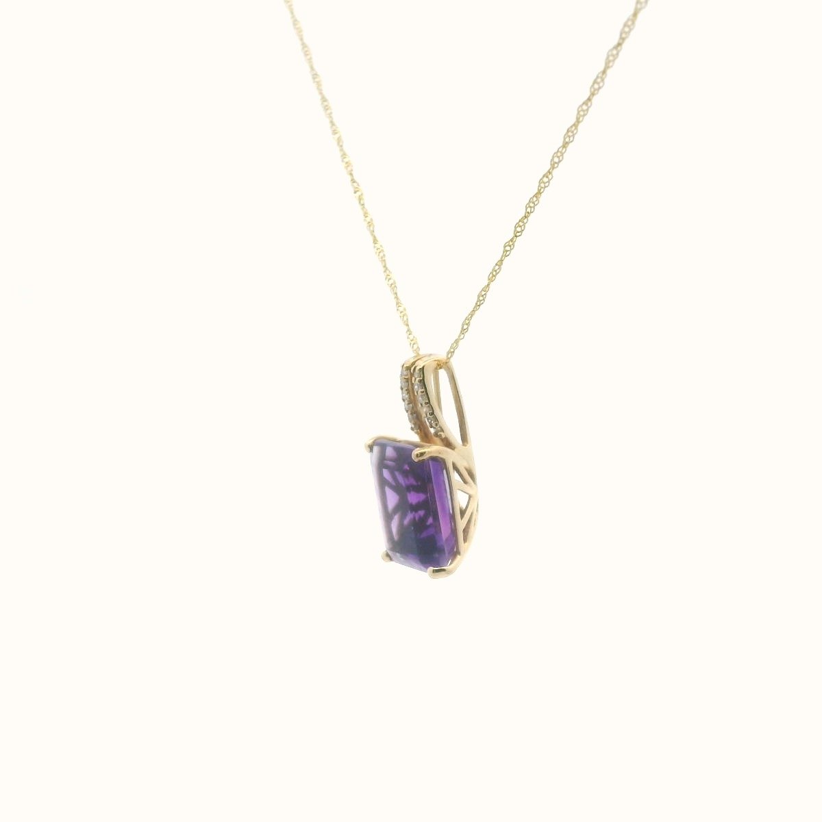 14K Yellow Gold Diamond & Amethyst Necklace