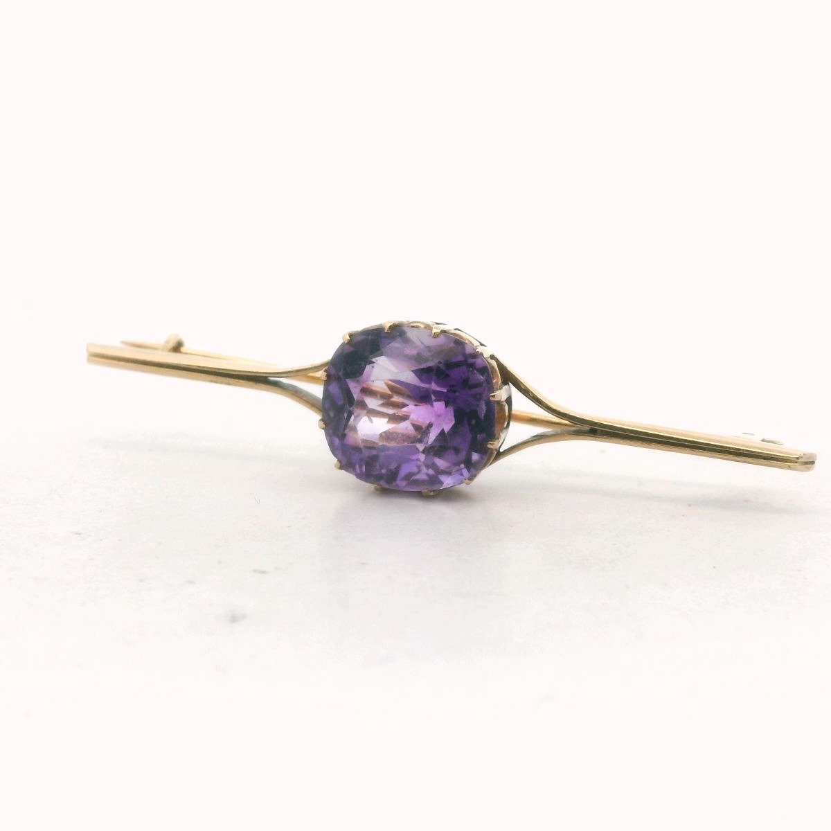 Antique 14K Yellow Gold Amethyst Bar Brooch