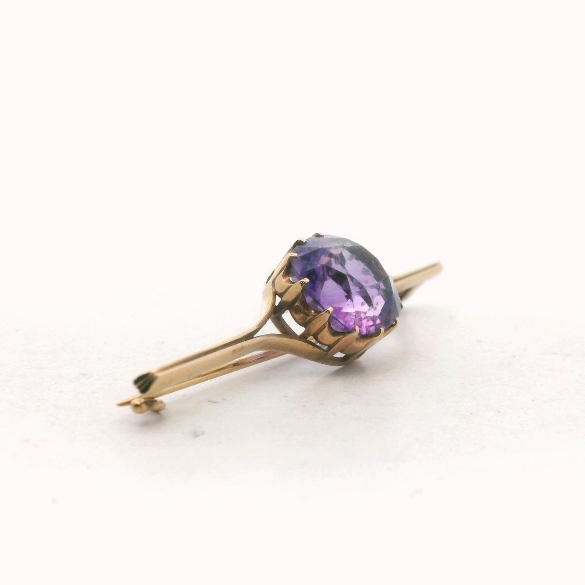 Antique 14K Yellow Gold Amethyst Bar Brooch