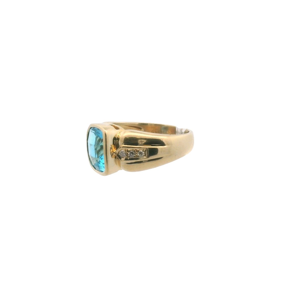 18K Yellow Gold Diamond & Checkerboard Cut Blue Topaz Ring