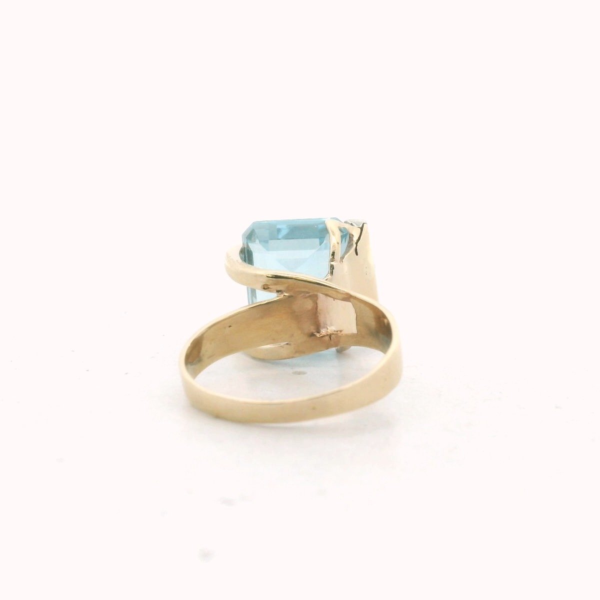 Vintage 14K Yellow Gold Diamond & Blue Topaz Ring