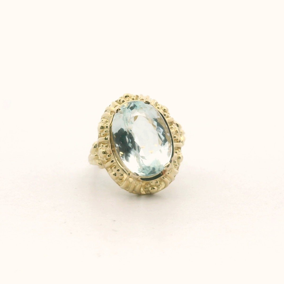 Vintage 14K Yellow Gold Aquamarine Flower Design Ring
