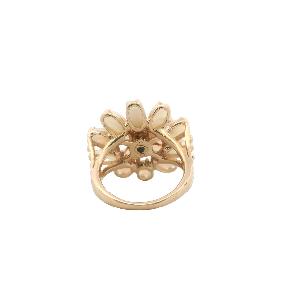Vintage 14K Yellow Gold Opal FLower Ring