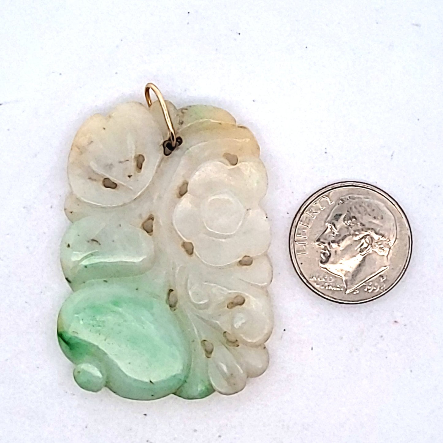 Vintage 10K Yellow Gold Carved Jade Pendant
