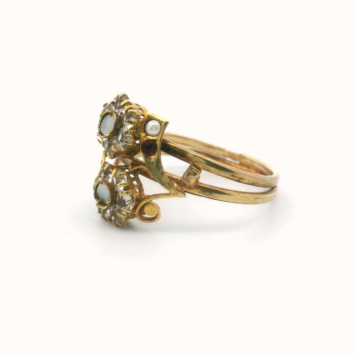 Antique 12K Yellow Gold Mother of Pearl & Crystal Flower Design Ring