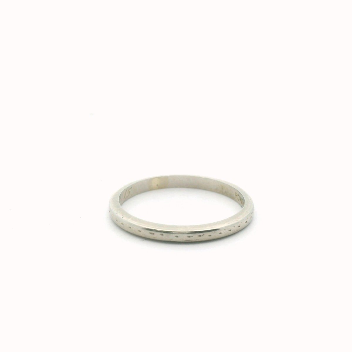 Antique 18K White Gold Engraved Wedding Band