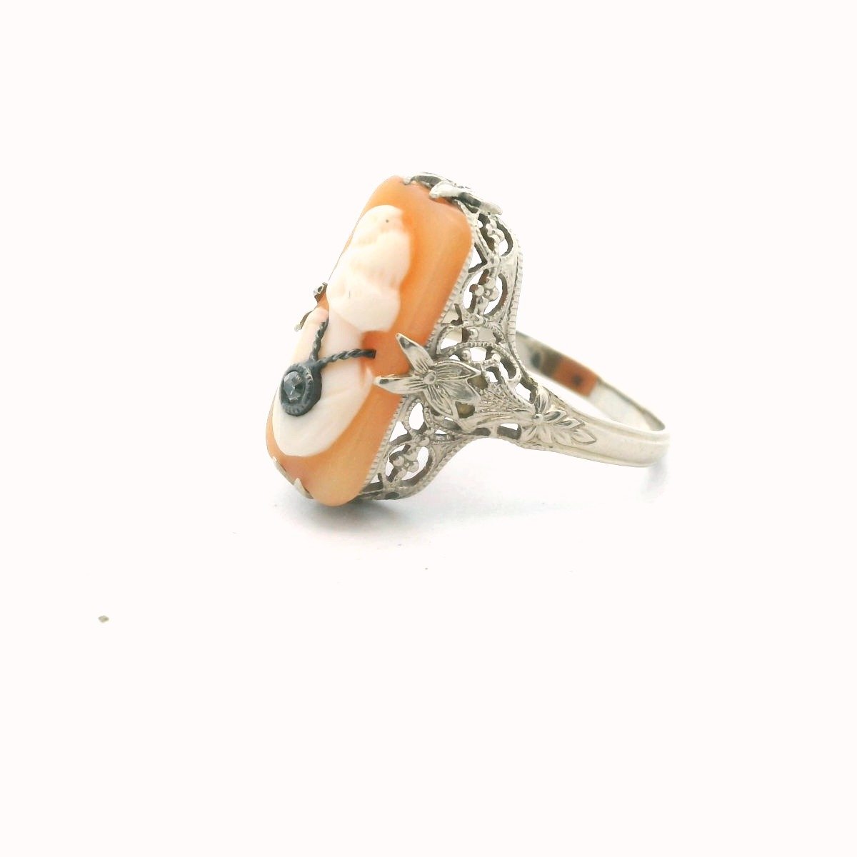 Antique Edwardian 14K White Gold Diamond Shell Cameo Ring