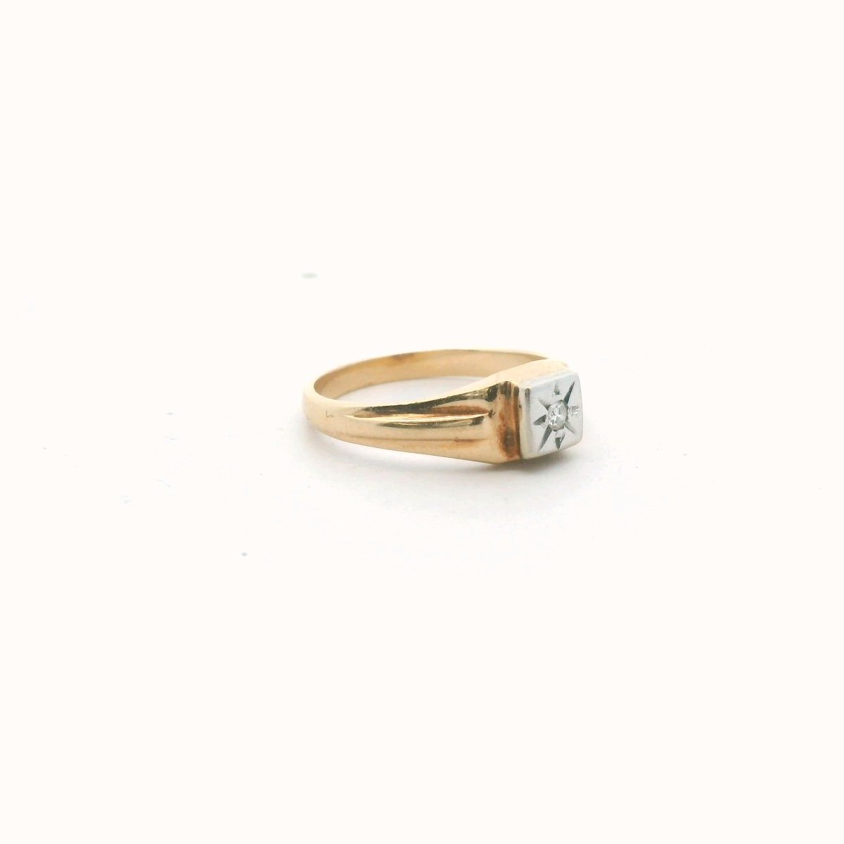 Vintage 14K Two Tone Gold Diamond Ring