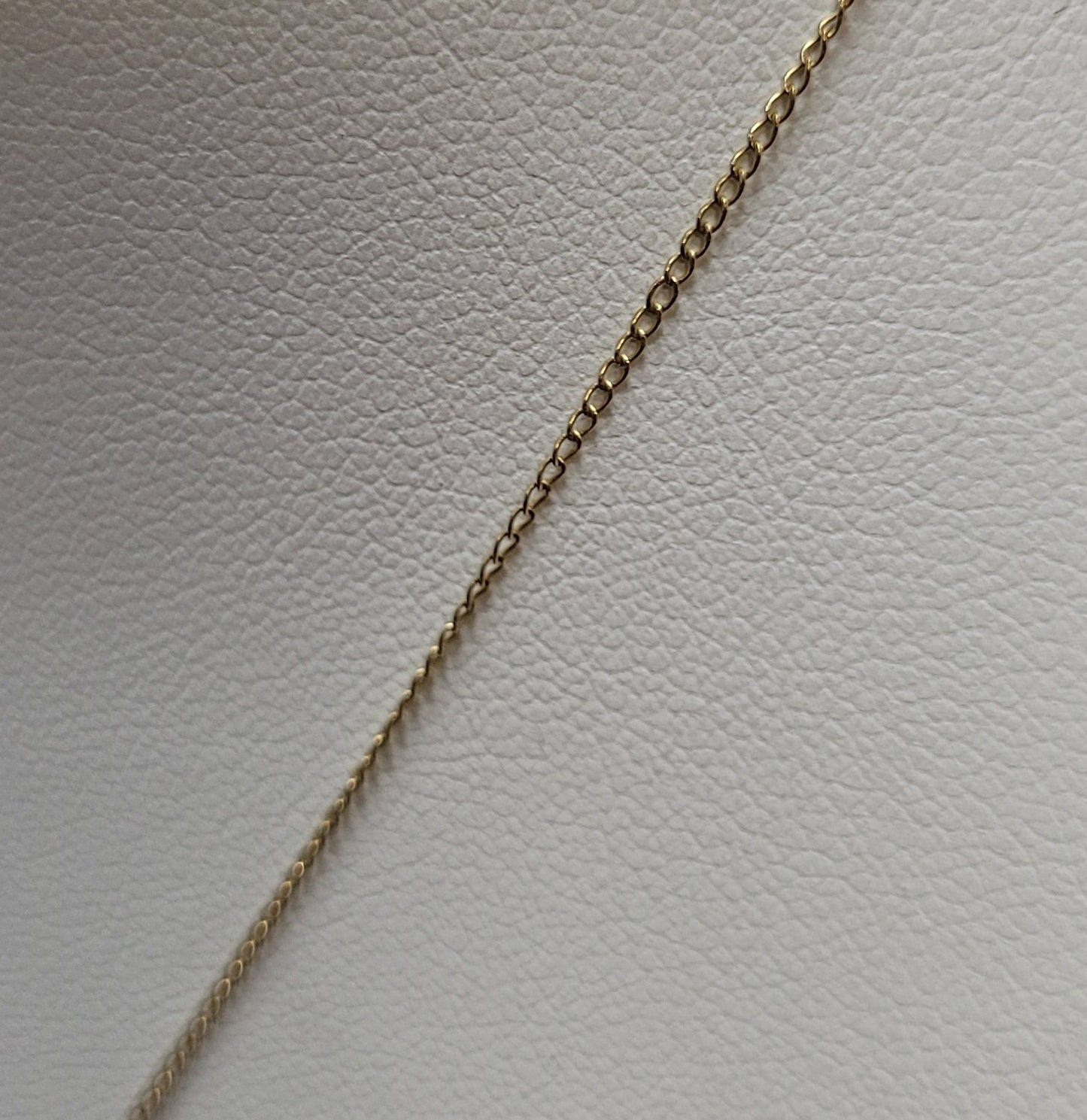 Vintage $200 14K Yellow Gold TYLK Jadeite Carved Necklace
