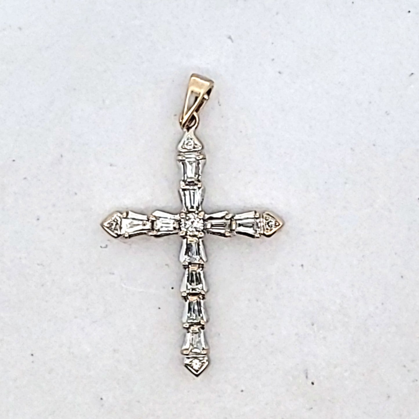 18K White Gold Natural Diamond Cross Pendant