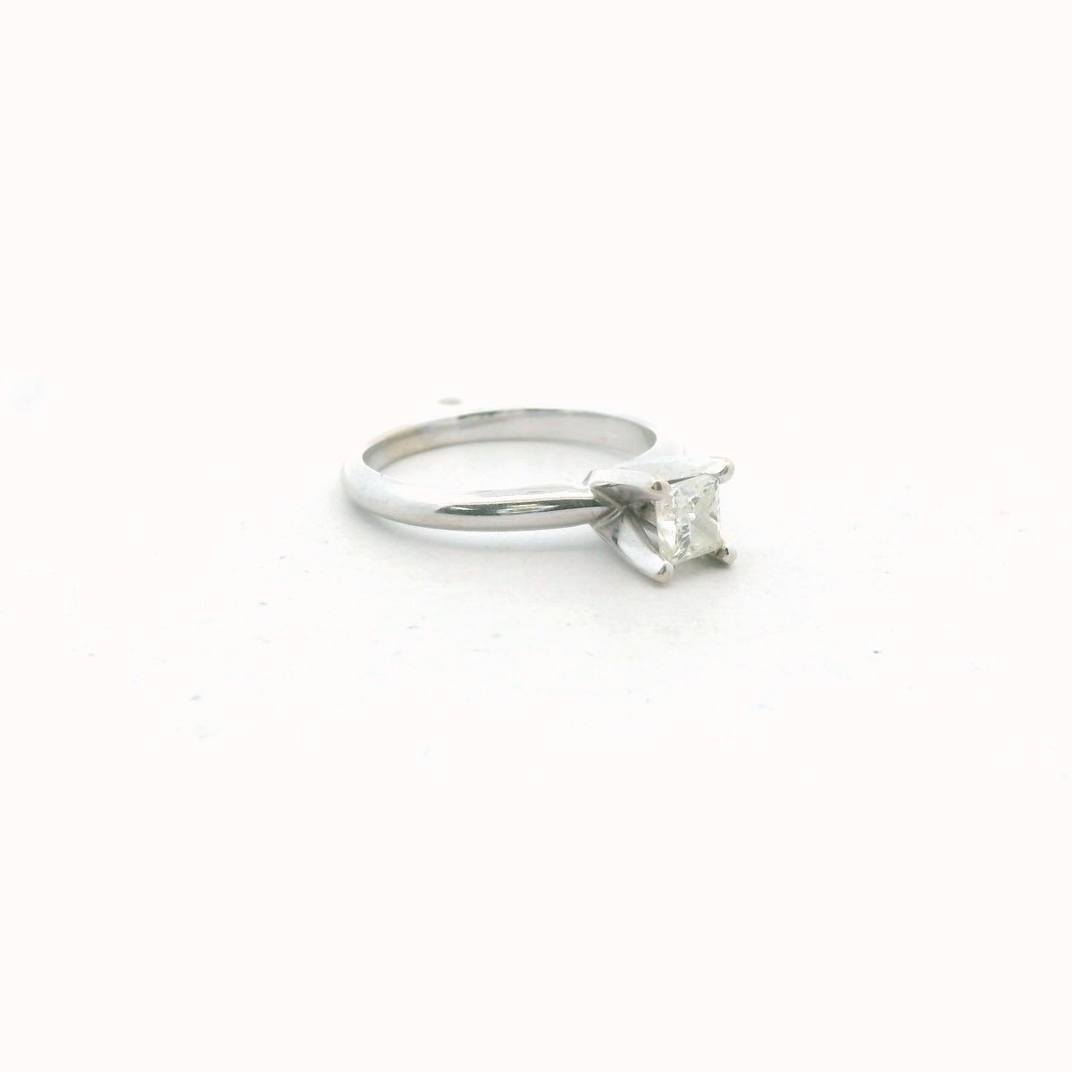 14k White Gold Diamond Solitaire Engagement Ring