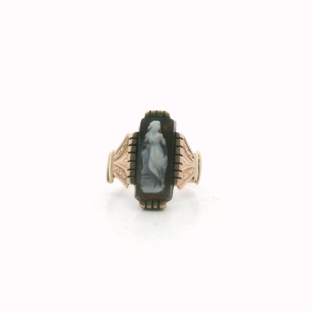 Antique Victorian 10K Yellow Gold Sardonyx Cameo Ring