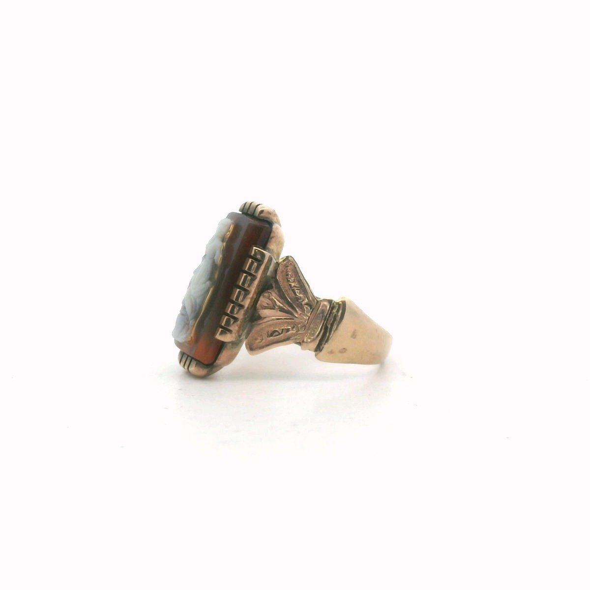 Antique Victorian 10K Yellow Gold Sardonyx Cameo Ring