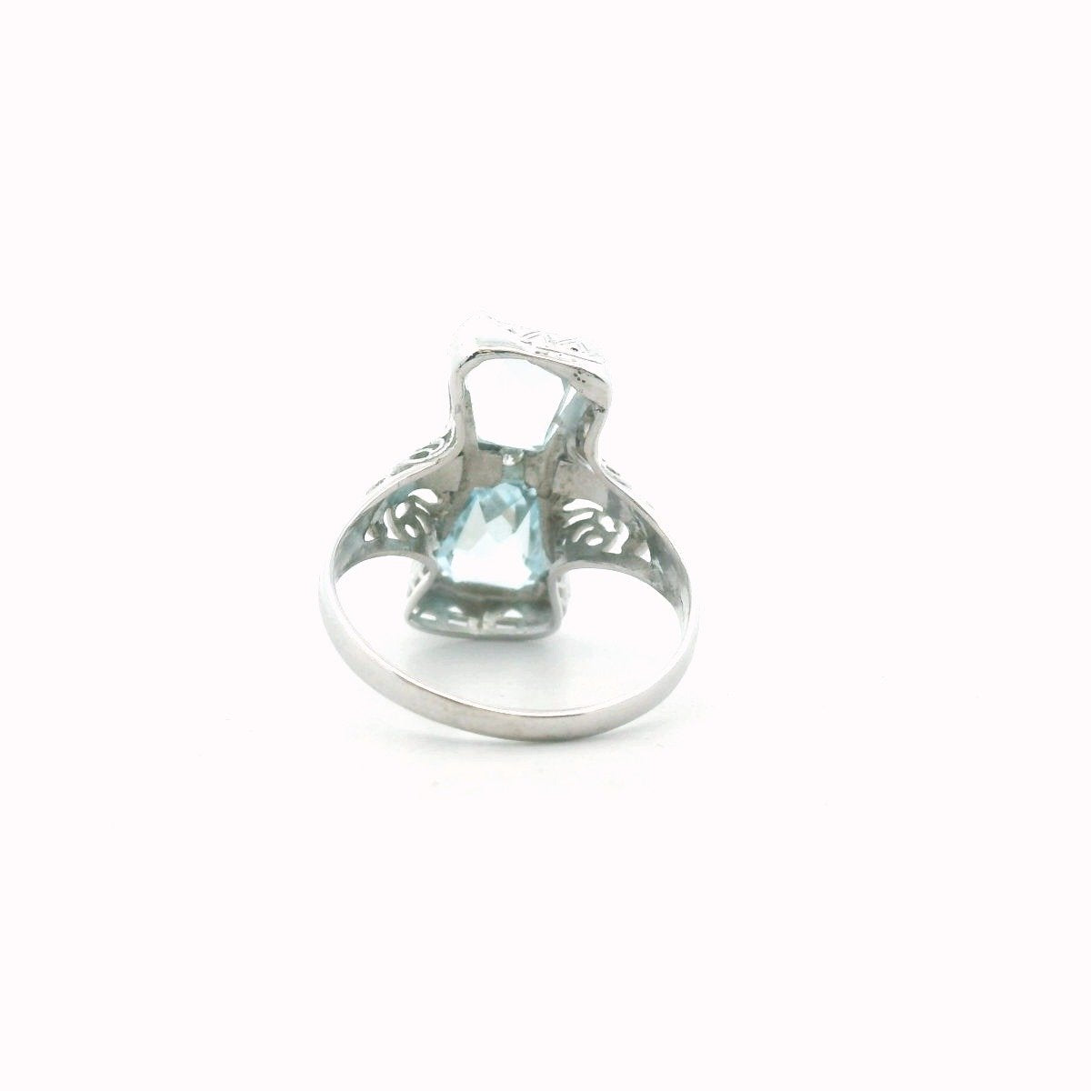 Antique Edwardian 18K White Gold Diamond & Aquamarine Filigree Ring