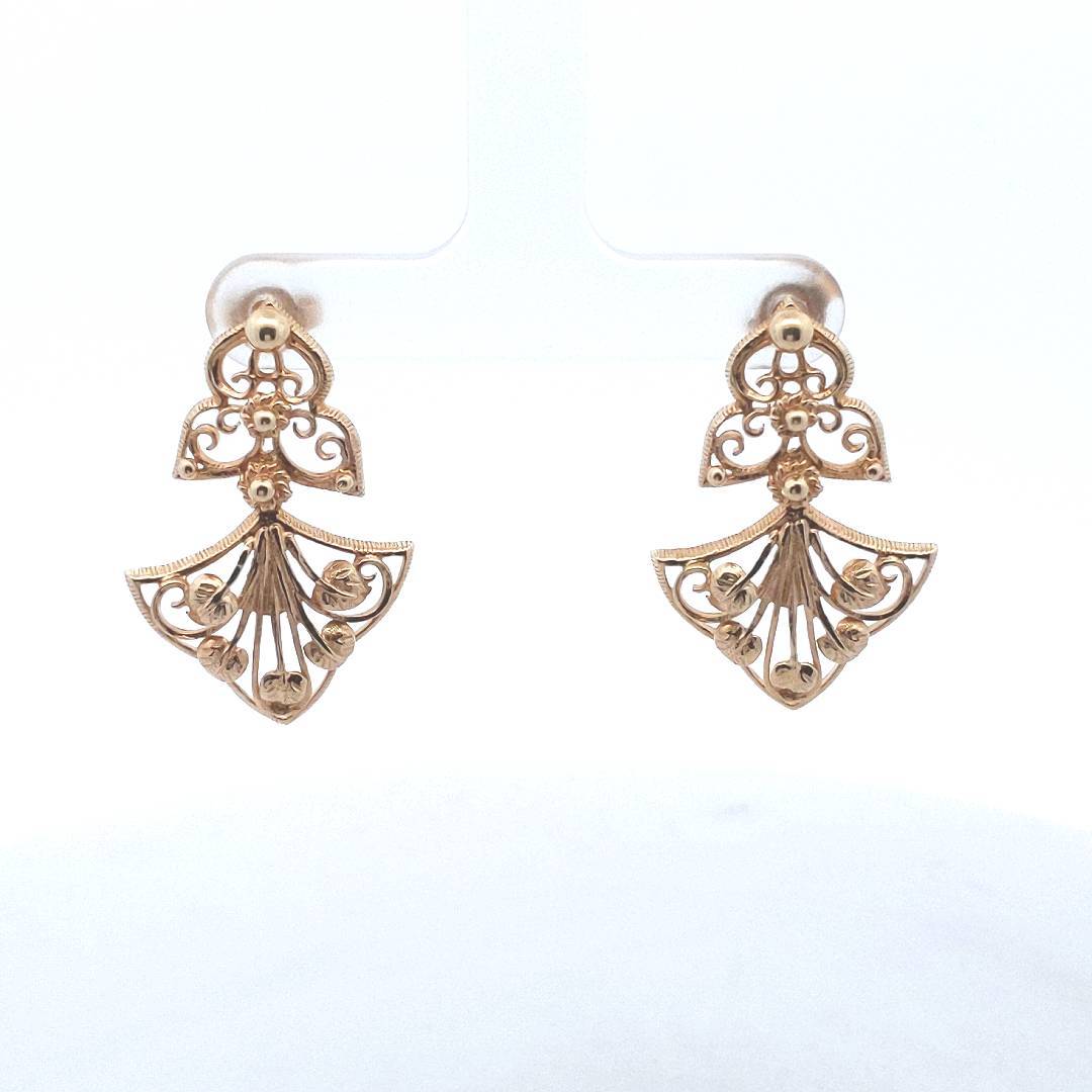 14K Yellow Gold Filigree Leaf Design Earrings