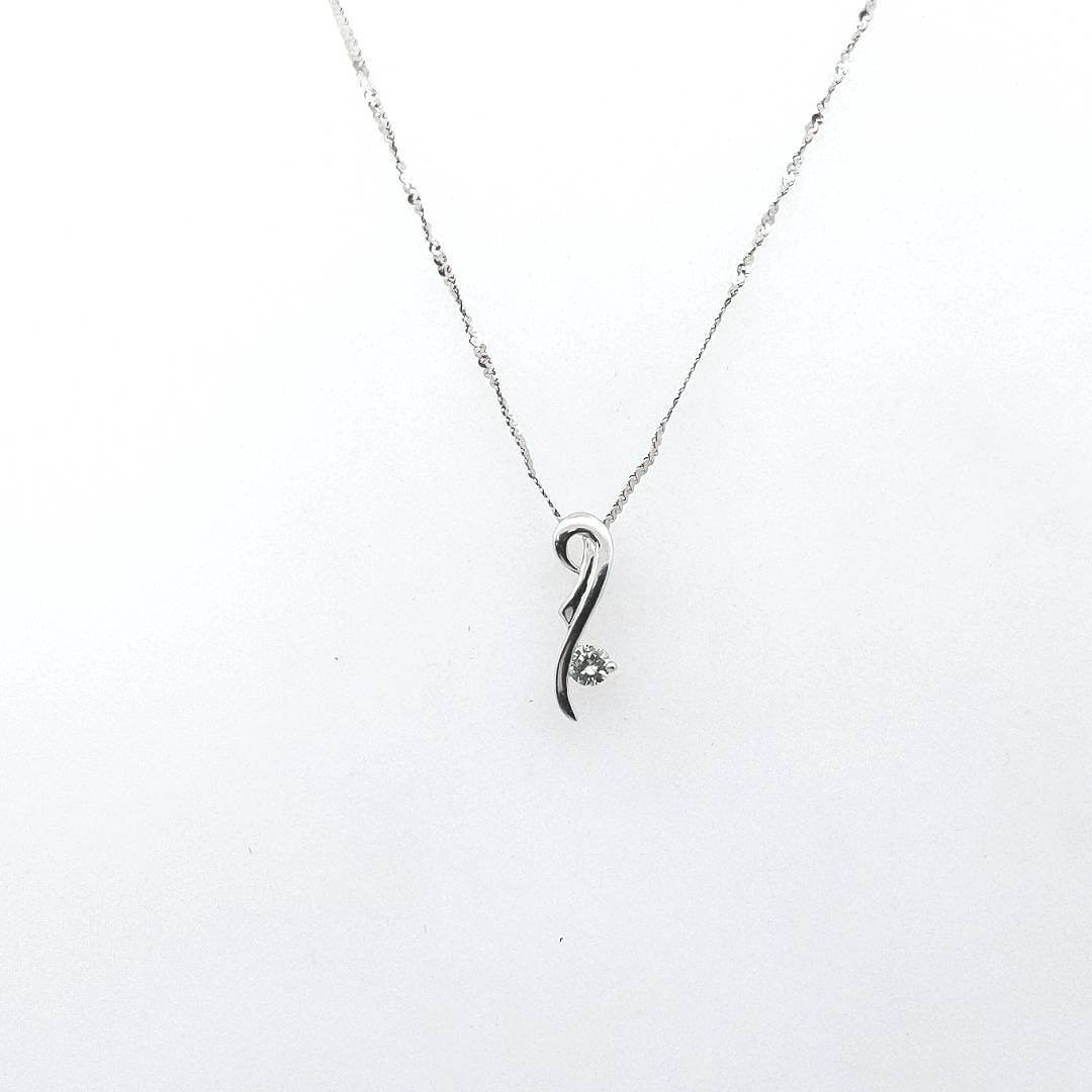 18K White Gold & Platinum Diamond Scroll Design Pendant Necklace