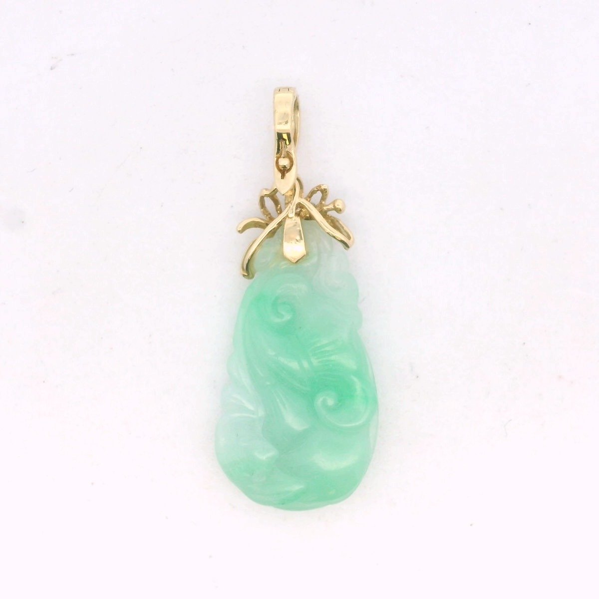 Vintage 14K Yellow Gold Diamond & Carved Jadeite Pendant