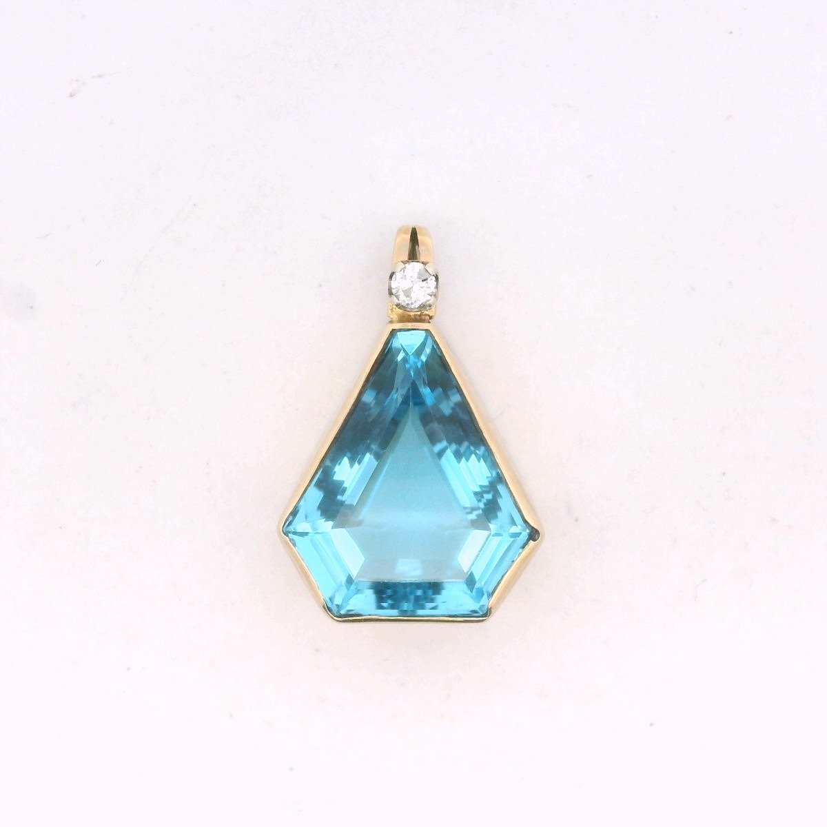 Vintage 14K Yellow Gold Diamond & Kite Shape Blue Topaz Pendant