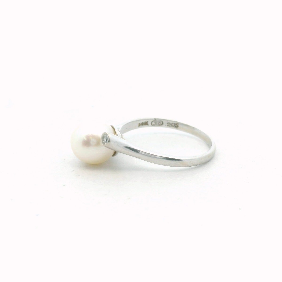 Vintage 14K White Gold Diamond & Cultured Pearl Ring