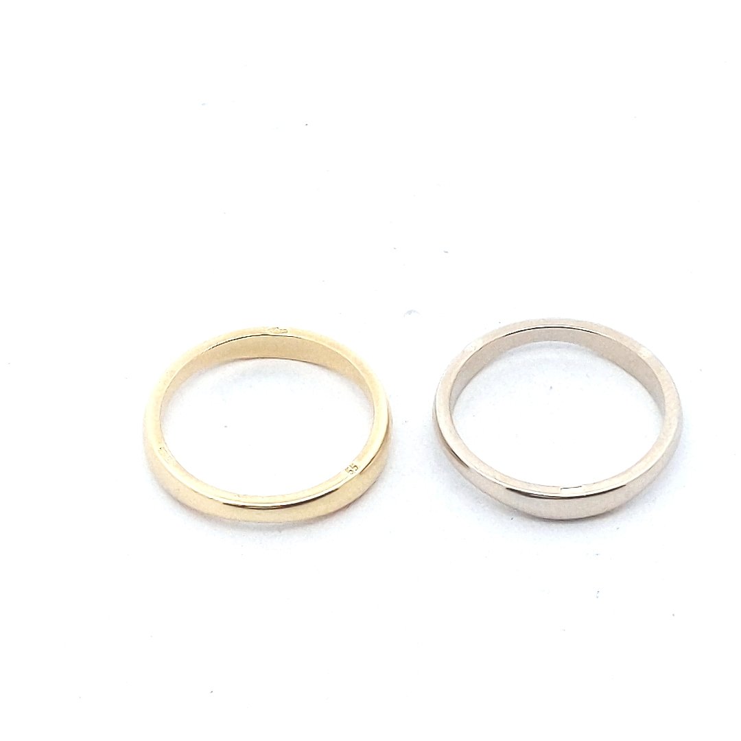 18K Yellow Gold Pair of Cartier Stackable 2 Tone Wavy Interlocking Bands