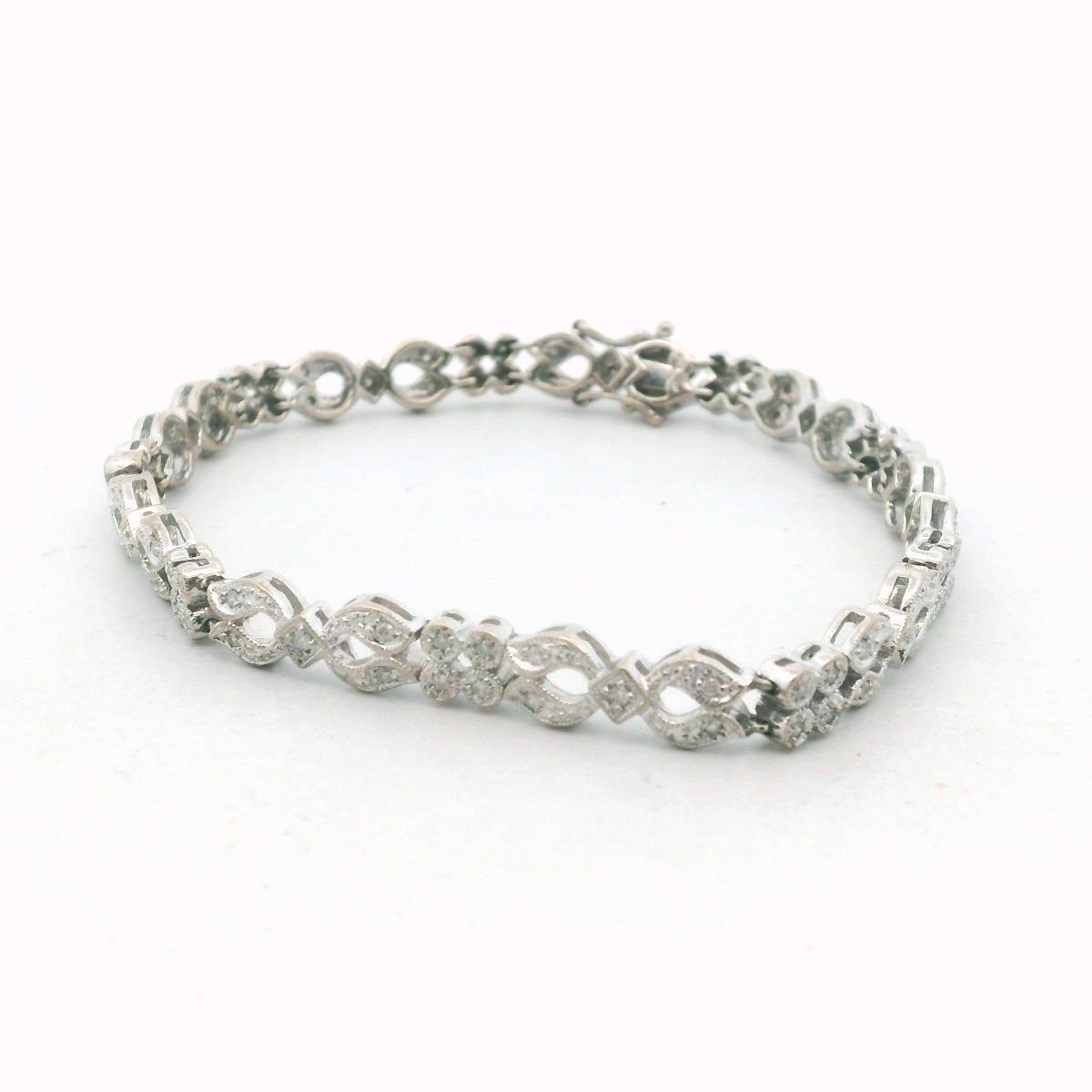 14K White Gold Diamond Milgrain Accent Bracelet
