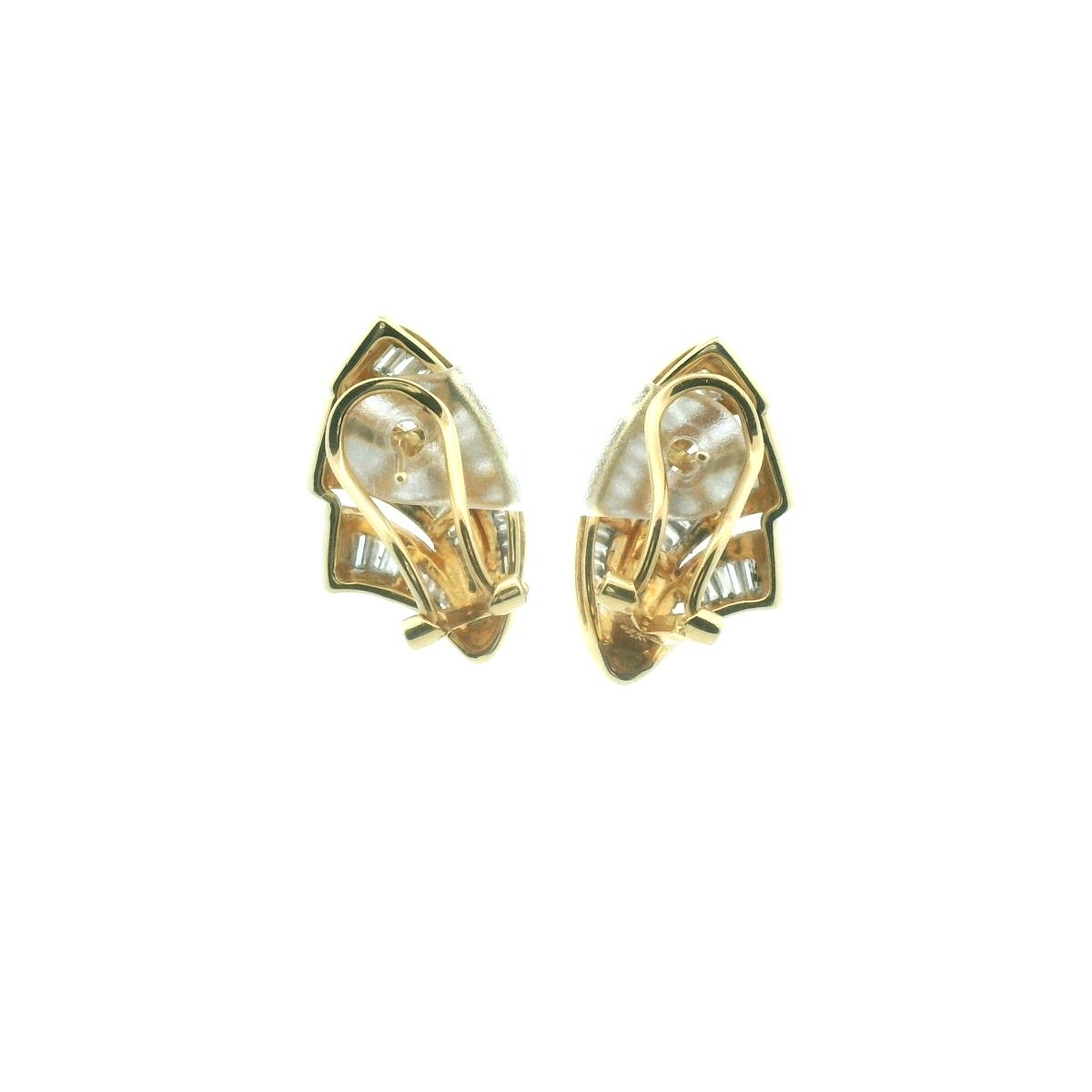 18K Yellow Gold Diamond Earrings