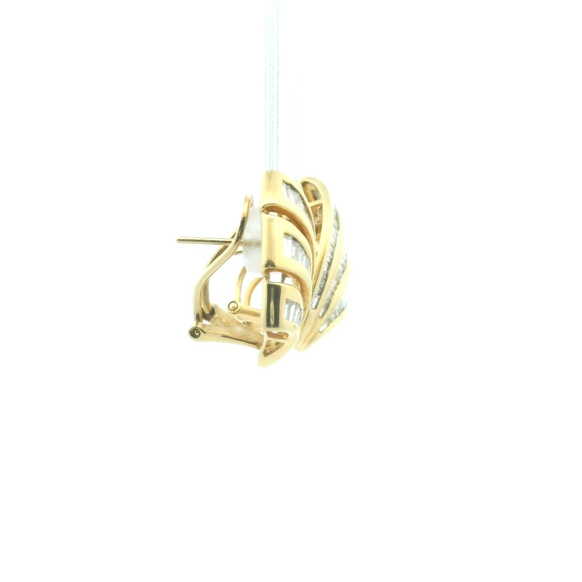 18K Yellow Gold Diamond Earrings