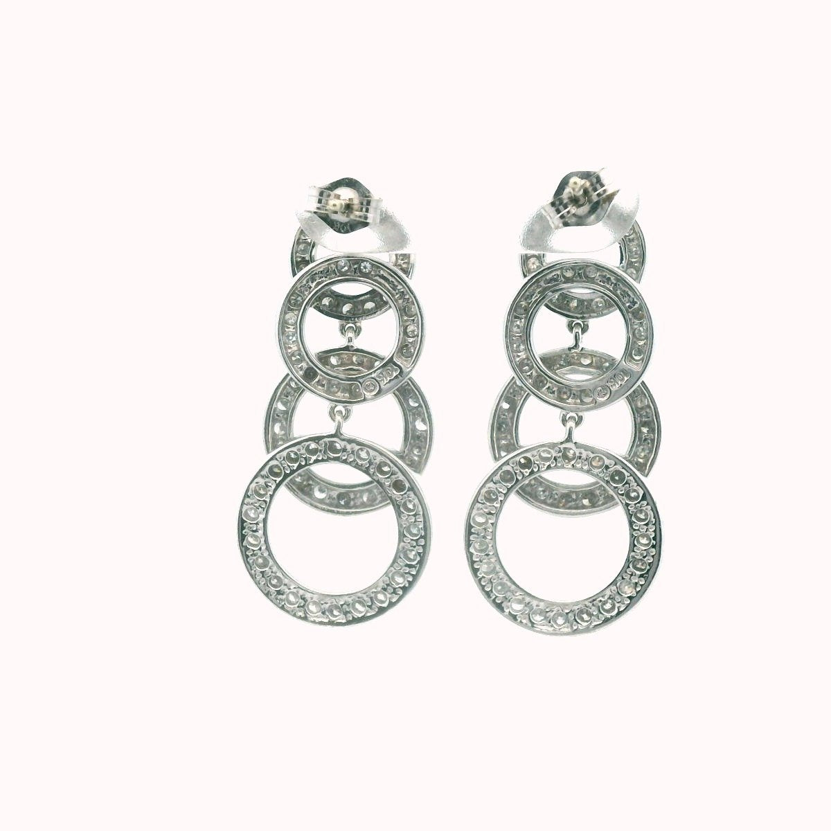10K White Gold Diamond Circle Dangle Earrings