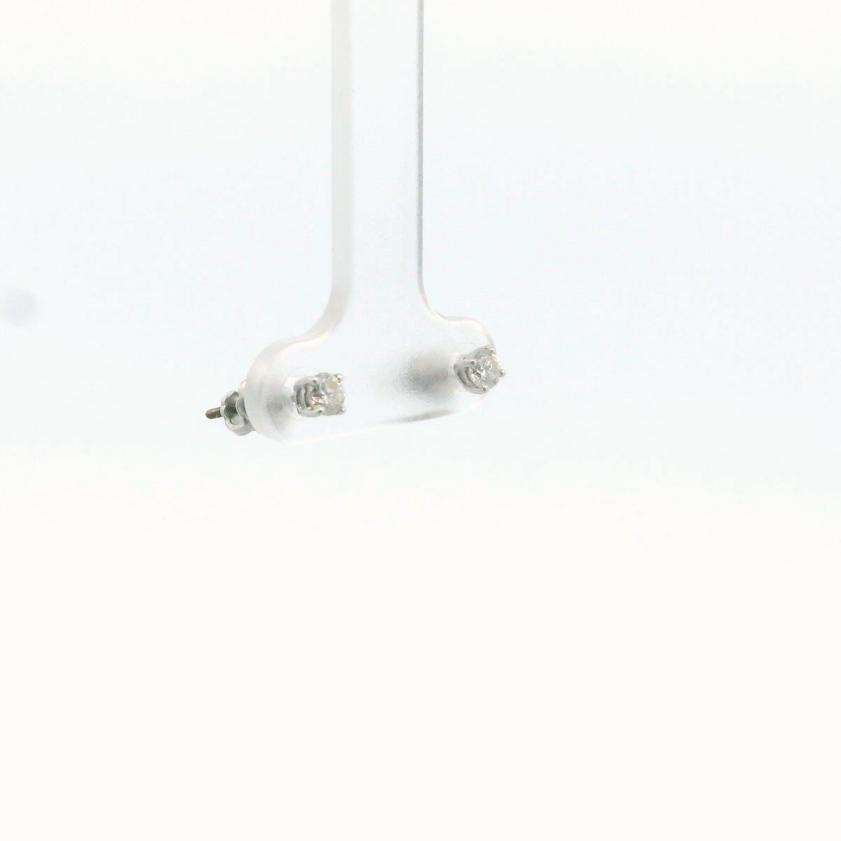 14K White Gold Diamond Screwback Stud Earrings