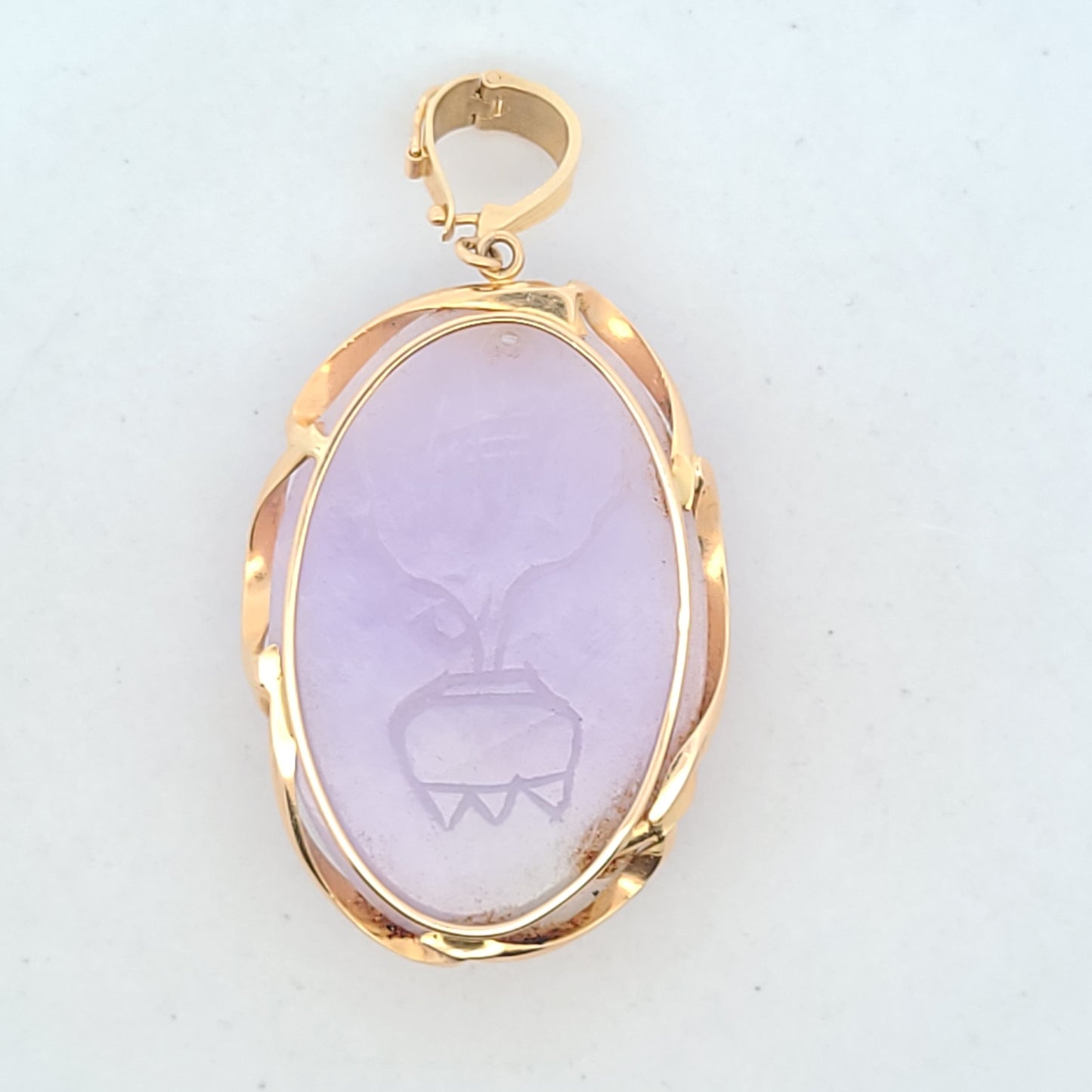 Vintage 14K Yellow Gold Carved Lavendar Jade Buddah Pendant