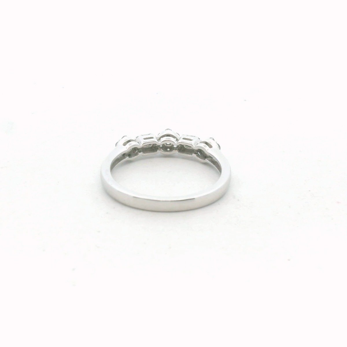 14K White Gold Diamond Ring
