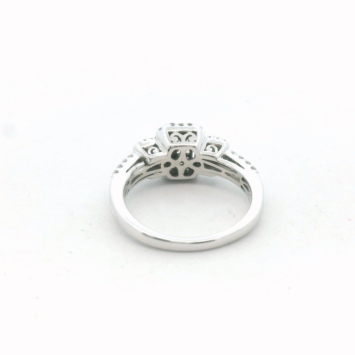 14K White Gold Diamond Engagement Ring