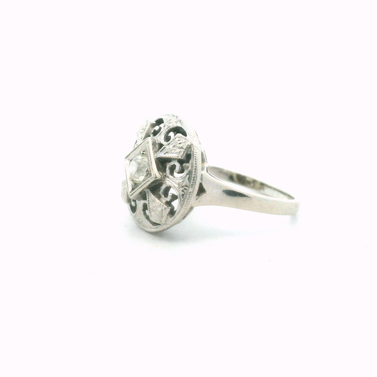 Vintage 14K White Gold Diamond Carved Circle Milgrain Ring