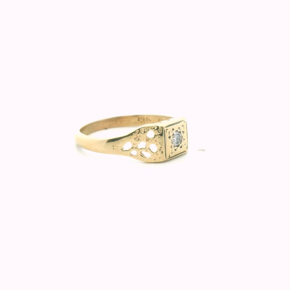 Antique 14K Yellow Gold Diamond Ring