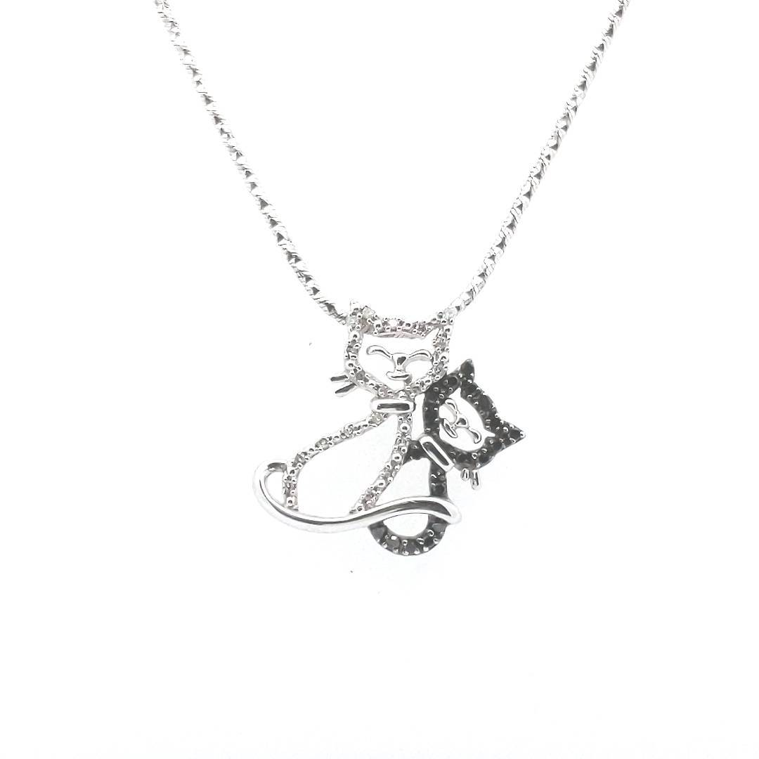 Estate $550 14K White Gold Black & White Diamond Cat Necklace