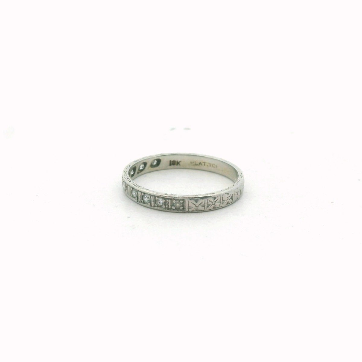 Antique 18K White Gold Platinum Diamond Hand Carved Wedding Band