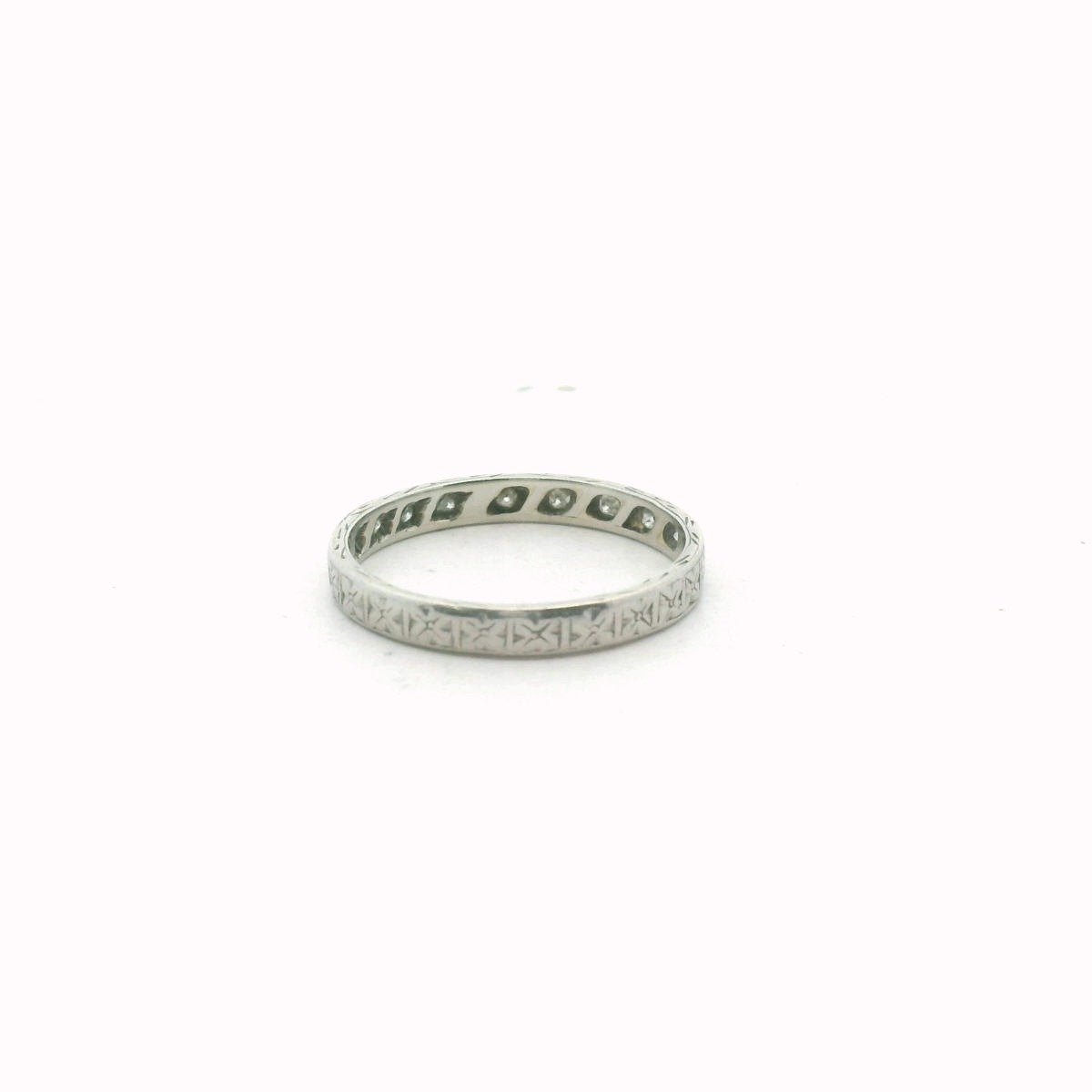 Antique 18K White Gold Platinum Diamond Hand Carved Wedding Band