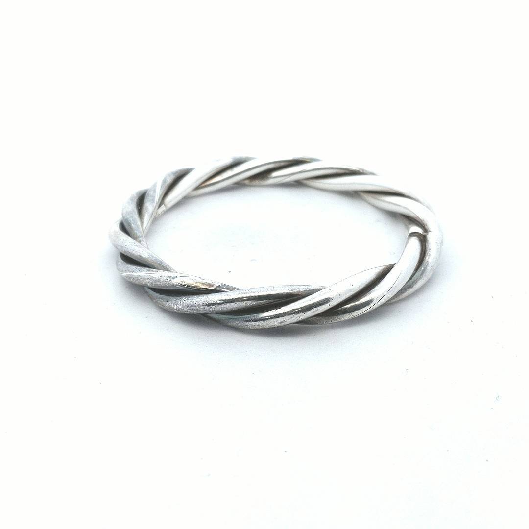 Estate Sterling Mexico Twist Wire Bangle