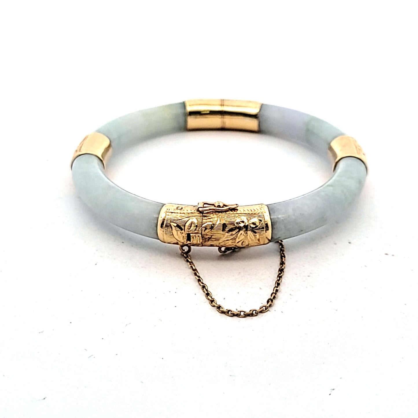 Vintage 14K Yellow Gold Carved Leaf Detail Hinged Jae Bangle