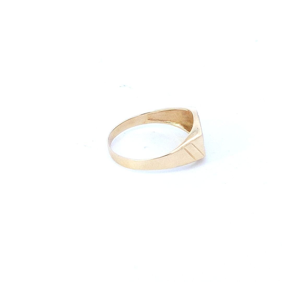 Vintage $330 14K Yellow Gold Signet Ring