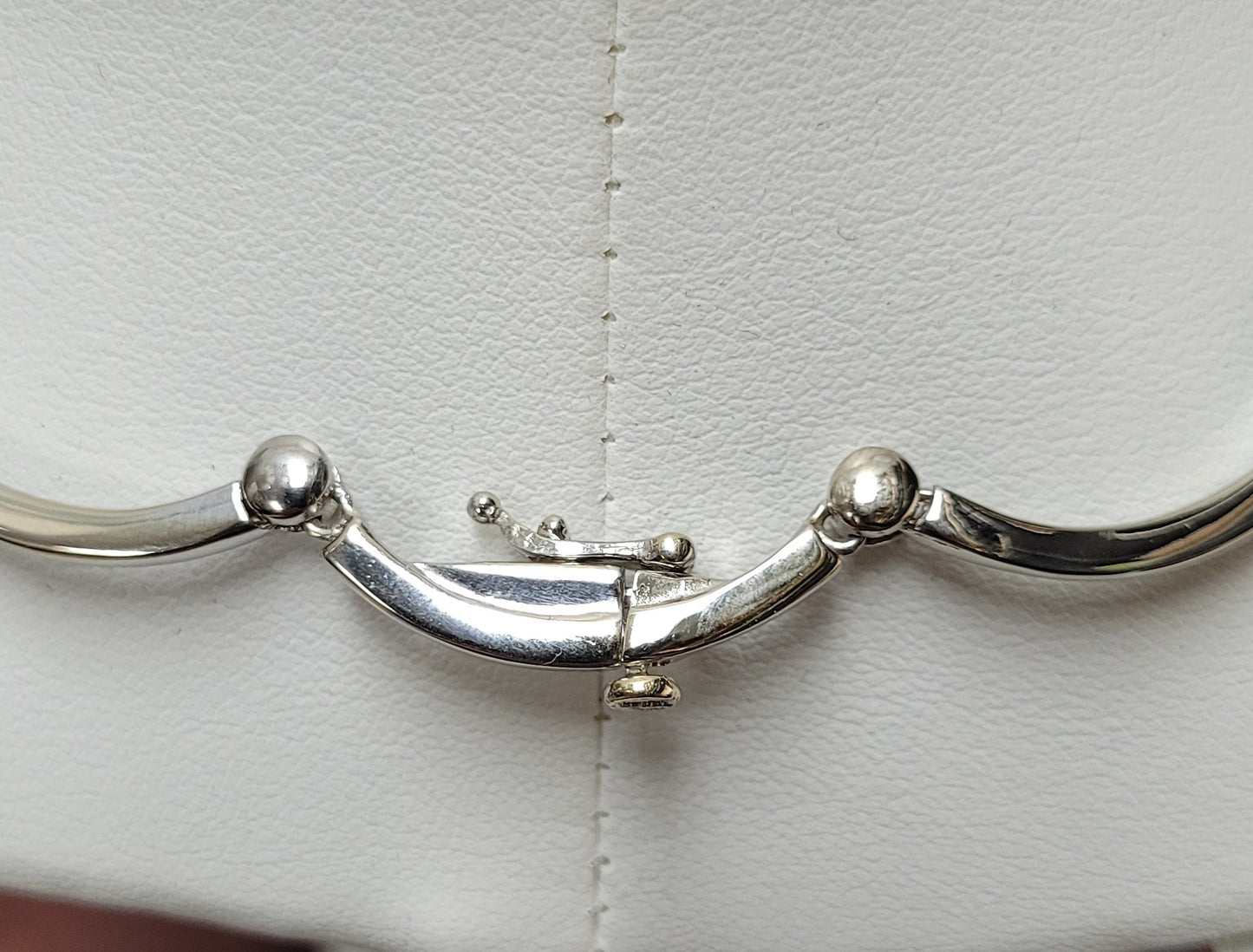 Estate $4000 14K White Gold Diamond Scalloped Necklace