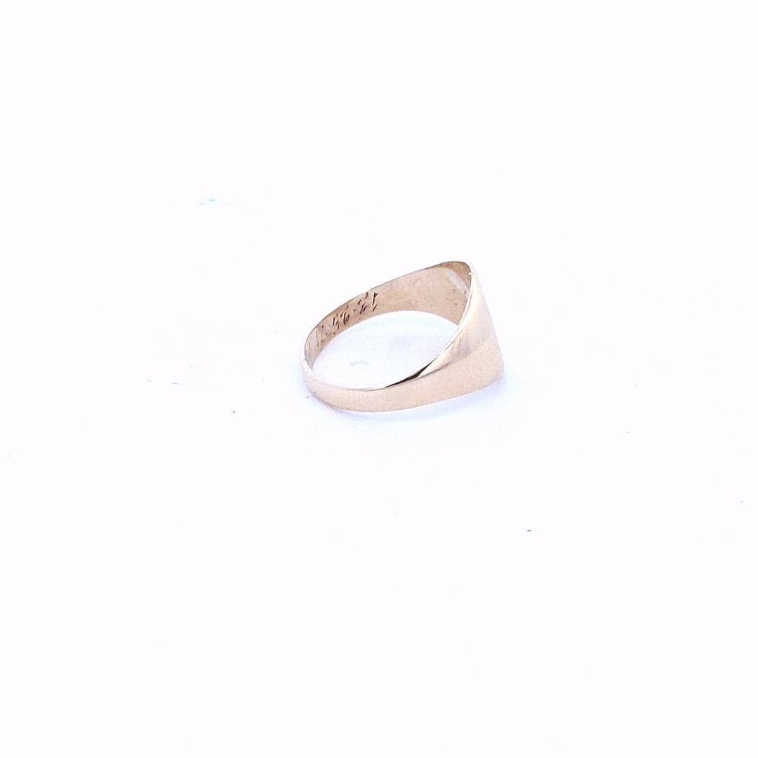 Vintage $200 10K Yellow Gold Signet Ring