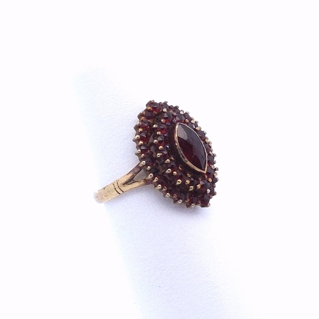 Vintage $650 14K Yellow Gold Bohemian Garnet Marquise Cluster Ring