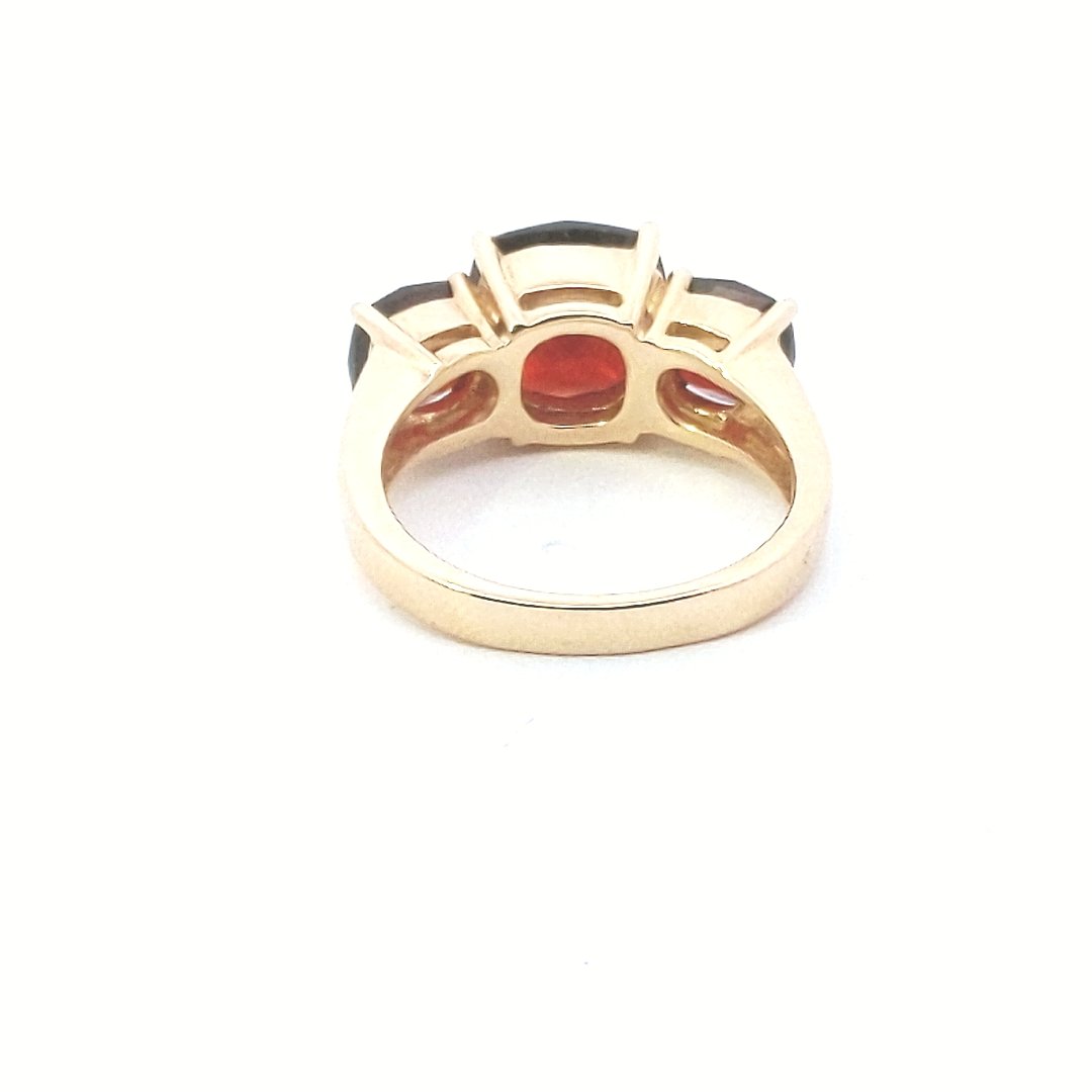 Estate $800 14K Yellow Gold Checkerboard Cut Cushion Garnet Ring