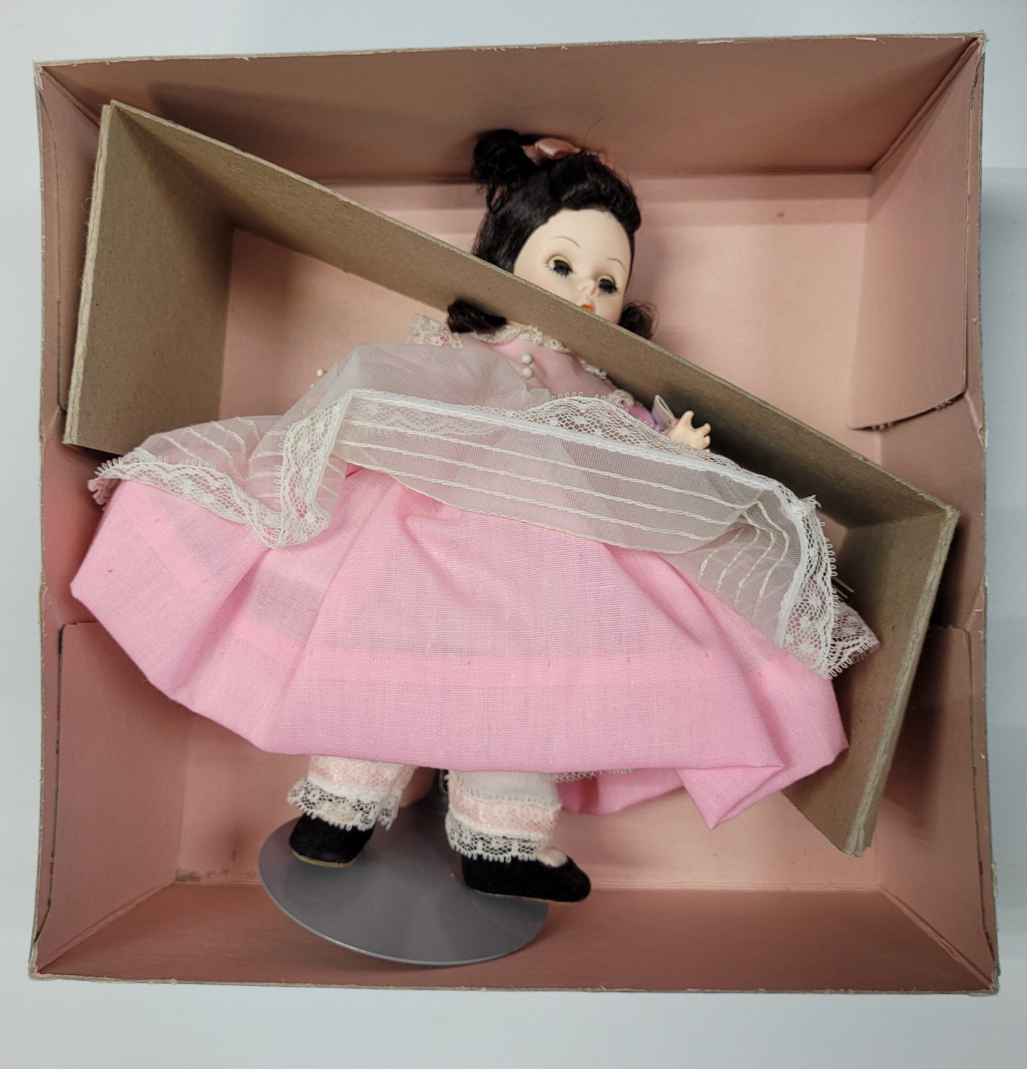 "Beth" 412 Madame Alexander Doll