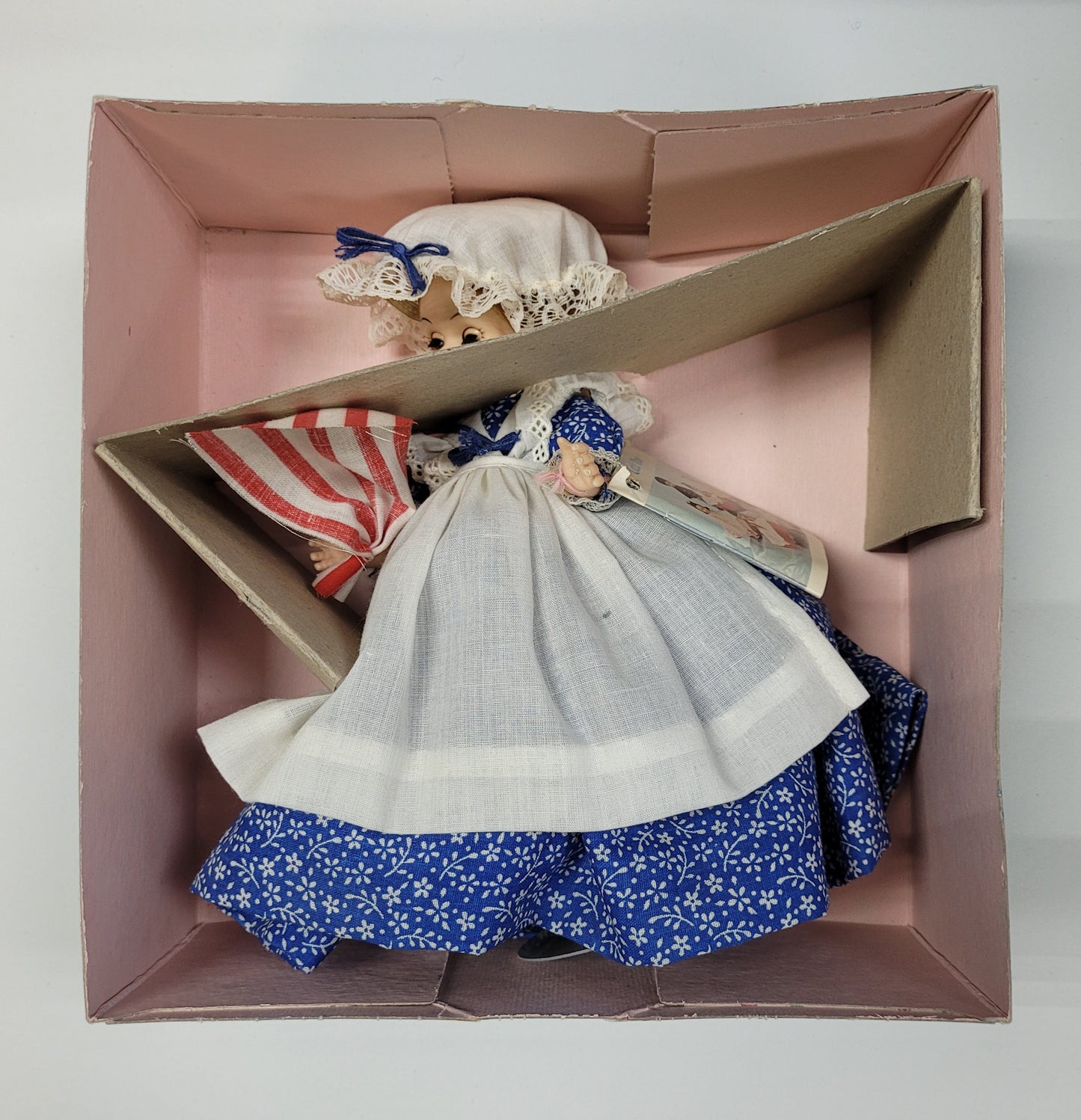 "Betsy Ross" 431 Madame Alexander Doll