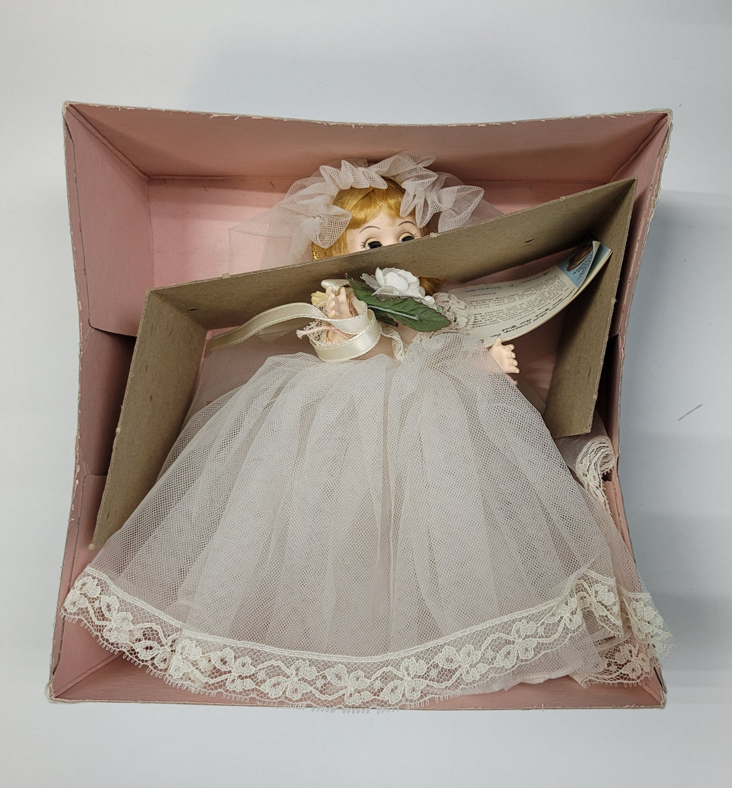 "Bride" 435 Madame Alexander Doll
