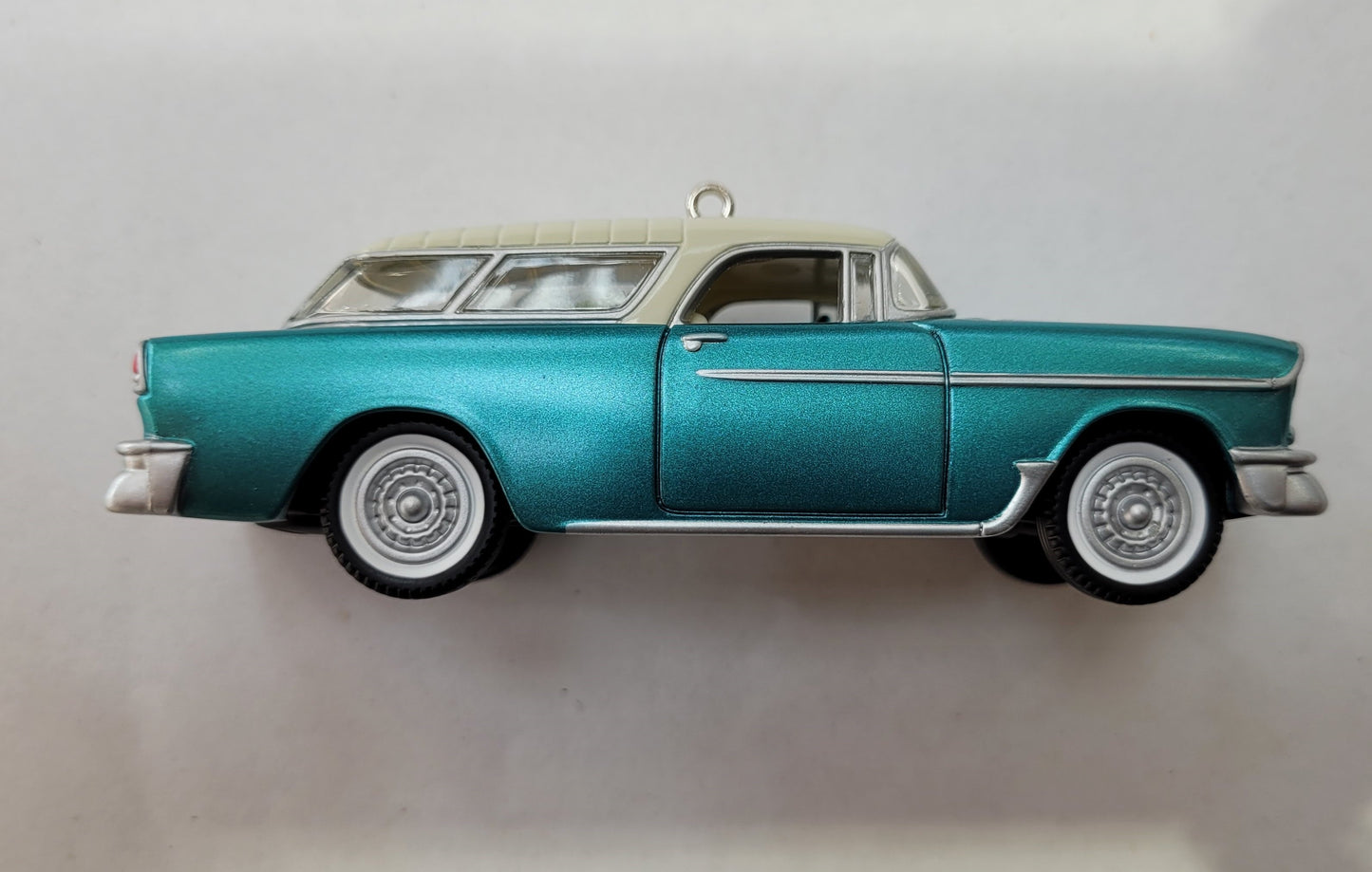 "1955 Chevrolet Nomad Wagon" Hallmark Ornament
