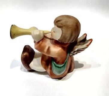 "Angel Playing Horn" Goebel 238